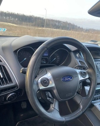 Ford Focus cena 28000 przebieg: 233000, rok produkcji 2011 z Radzymin małe 301